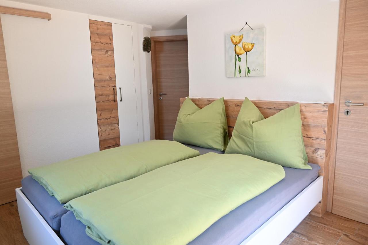 Ferienwohnung Biohof Auinger, Der Tiererlebnishof Aurach am Hongar Exterior foto